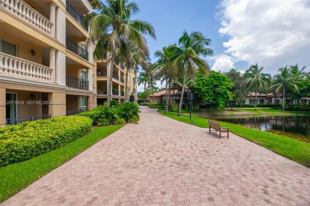 16135 Emerald Estates Dr #165 Weston, FL 33331