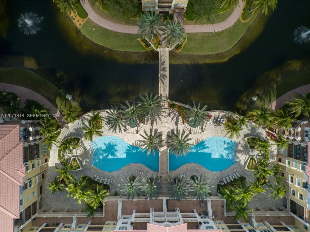 16135 Emerald Estates Dr #165 Weston, FL 33331