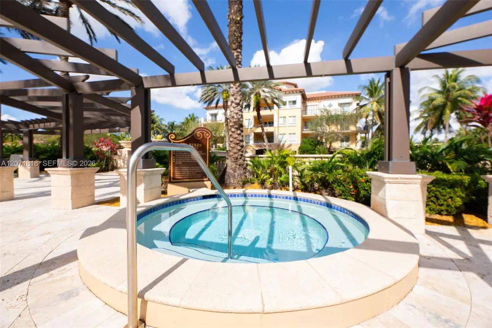 16135 Emerald Estates Dr #165 Weston, FL 33331