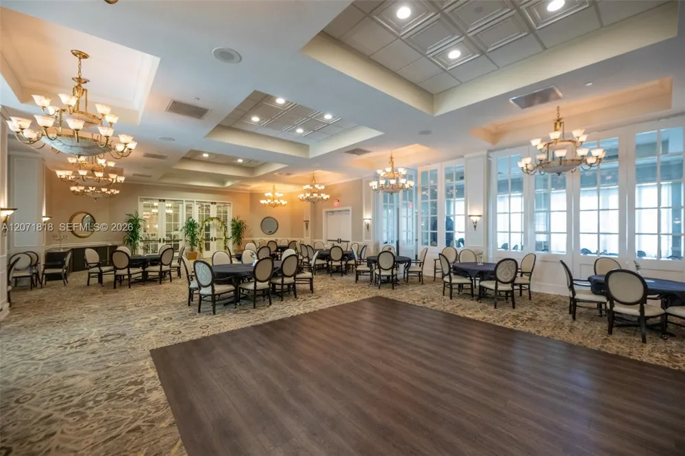 16135 Emerald Estates Dr #165 Weston, FL 33331