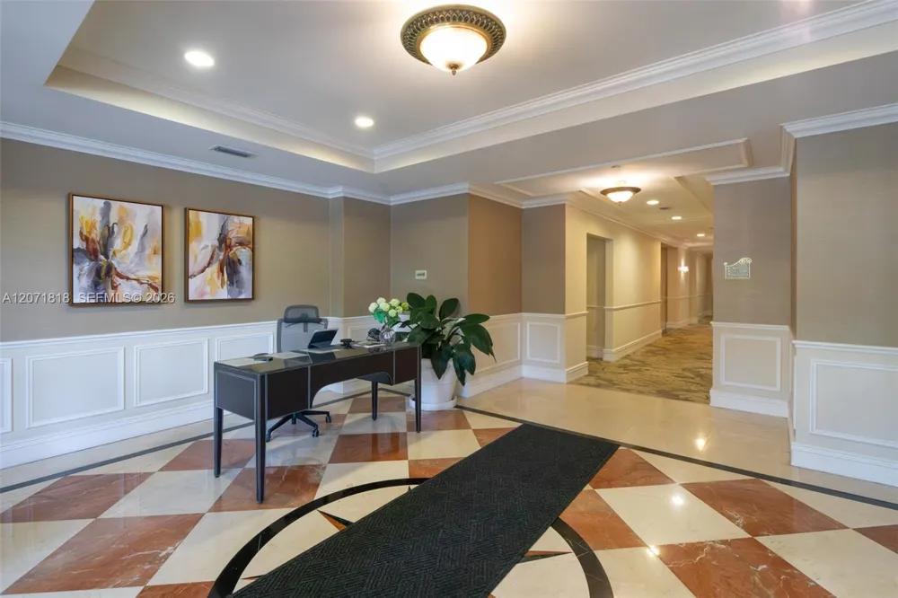 16135 Emerald Estates Dr #165 Weston, FL 33331