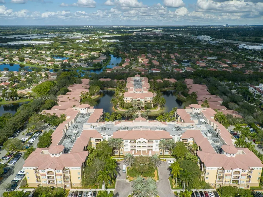 16135 Emerald Estates Dr #165 Weston, FL 33331