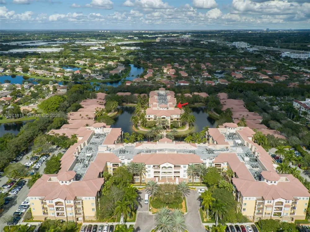 16135 Emerald Estates Dr #165 Weston, FL 33331
