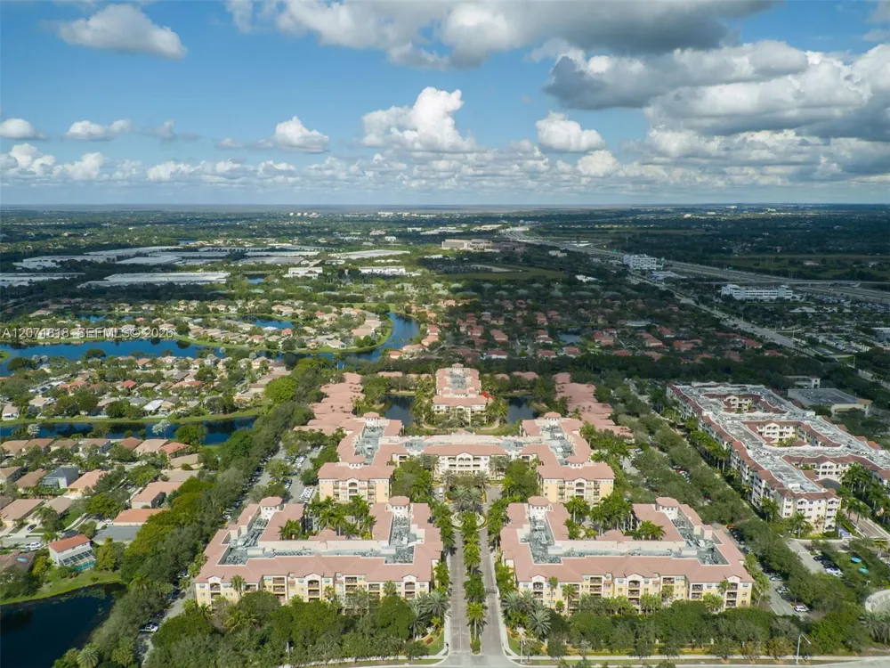 16135 Emerald Estates Dr #165 Weston, FL 33331