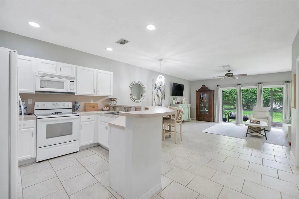 13804 Creston Place Wellington, FL 33414