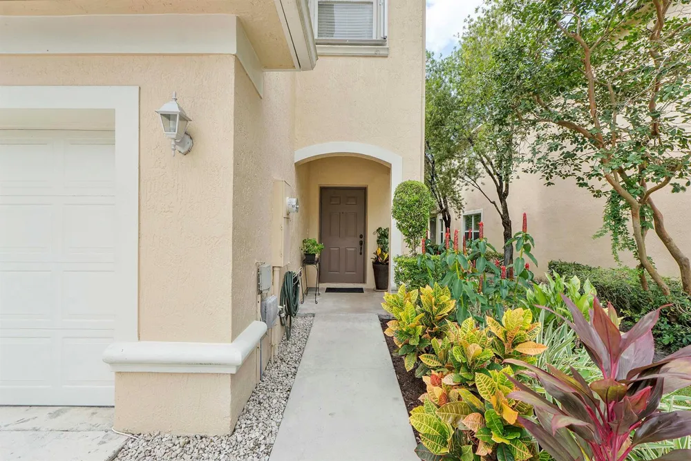 13804 Creston Place Wellington, FL 33414