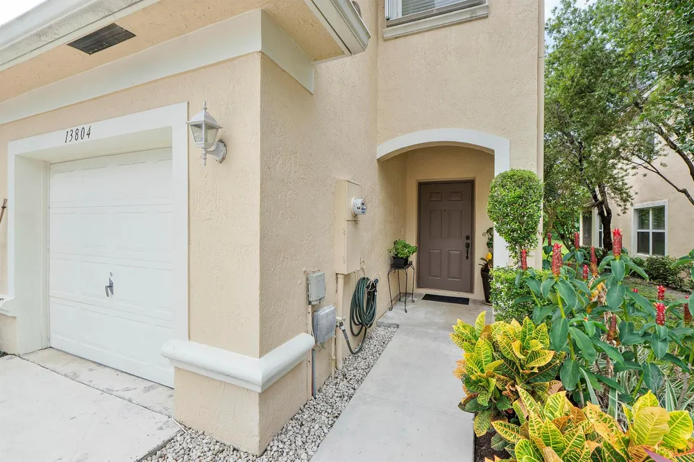 13804 Creston Place Wellington, FL 33414