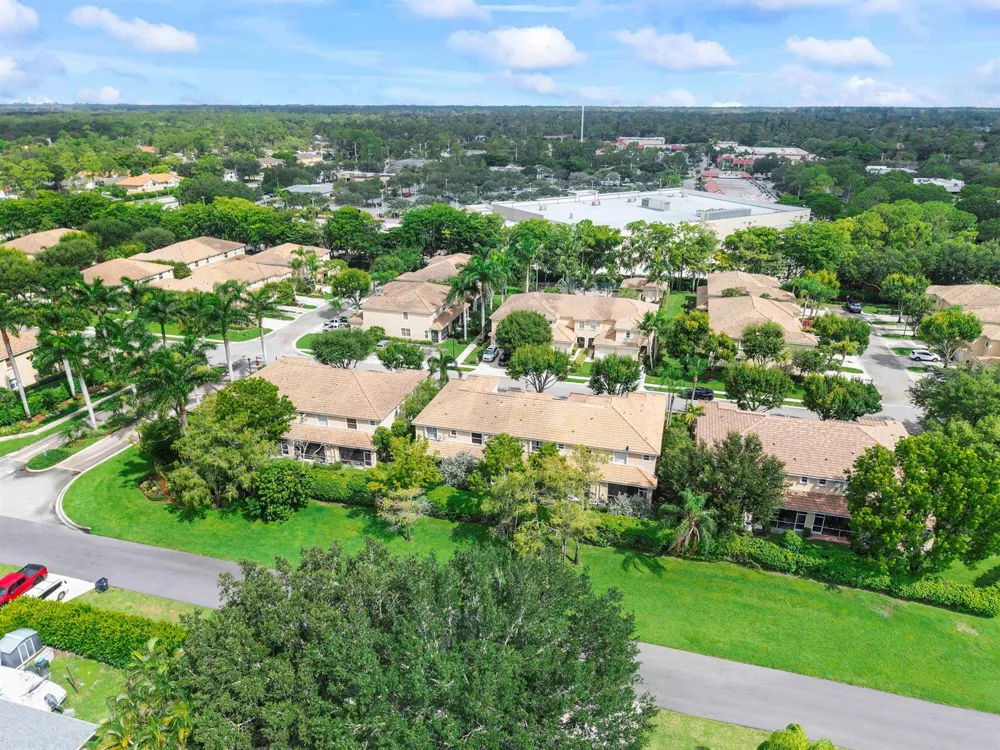 13804 Creston Place Wellington, FL 33414