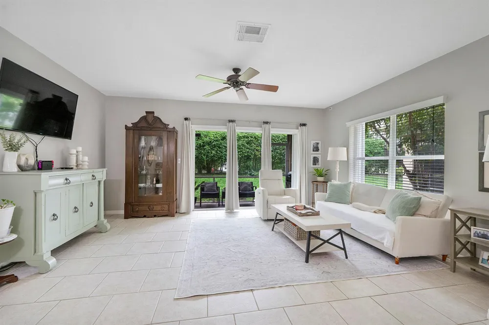 13804 Creston Place Wellington, FL 33414
