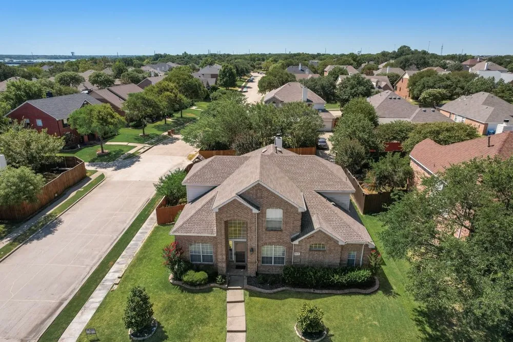 5214 Alazan Bay Drive Rowlett, TX 75089