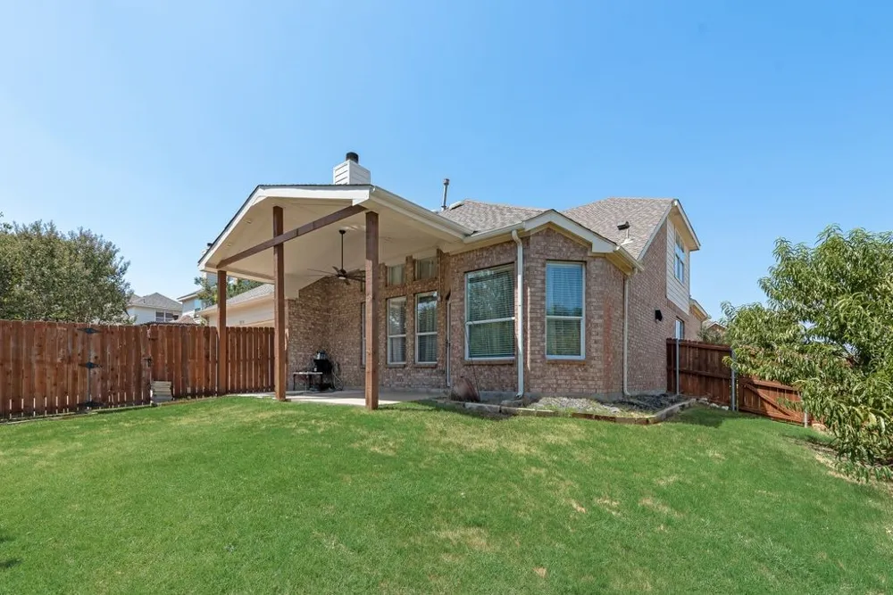 5214 Alazan Bay Drive Rowlett, TX 75089