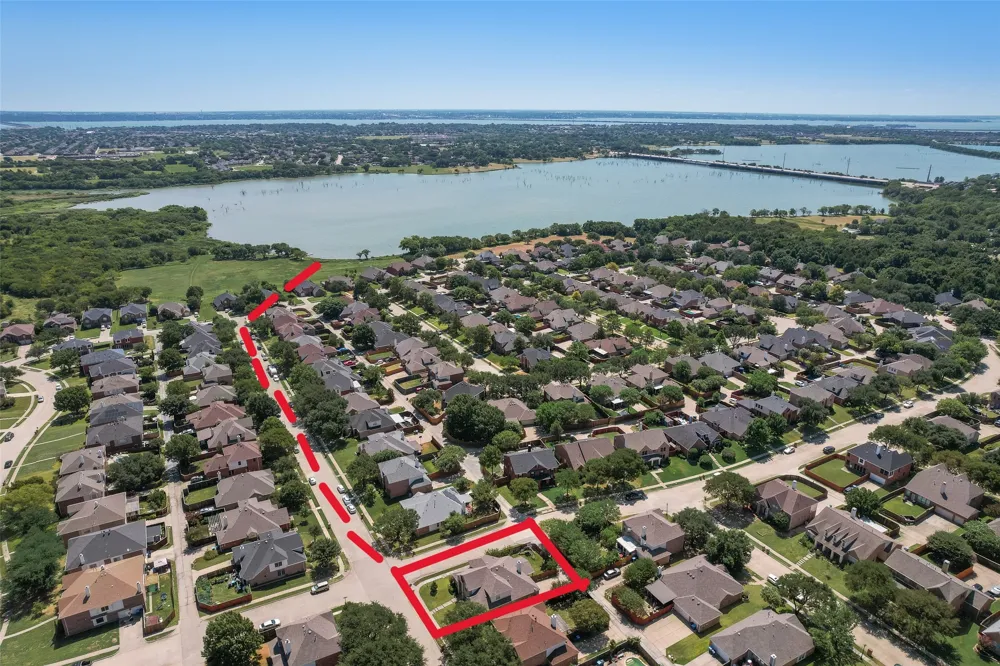5214 Alazan Bay Drive Rowlett, TX 75089