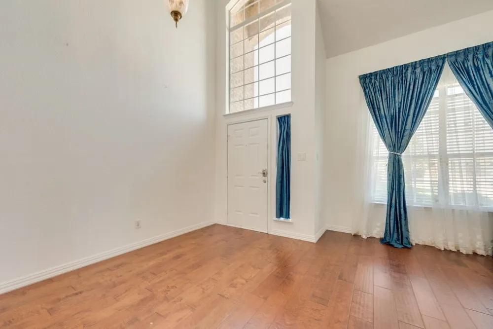 5214 Alazan Bay Drive Rowlett, TX 75089