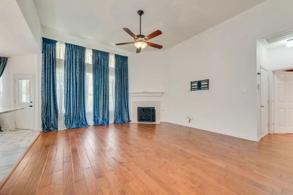 5214 Alazan Bay Drive Rowlett, TX 75089