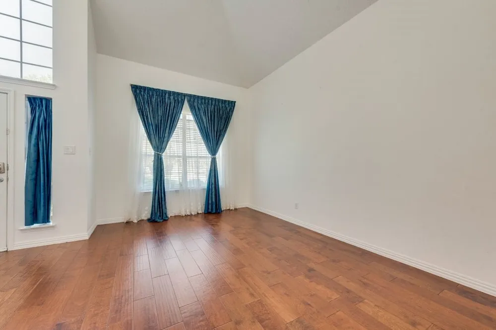 5214 Alazan Bay Drive Rowlett, TX 75089