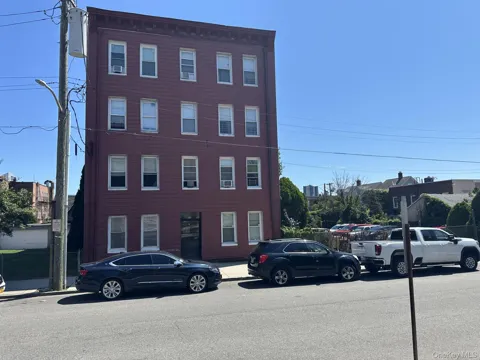 49 5th Street #1
