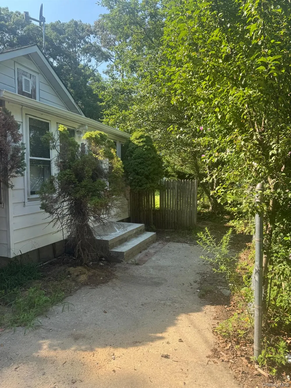 34 Midland Avenue Mastic, NY 11950