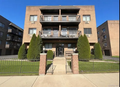 9711 Conduit Avenue #2C