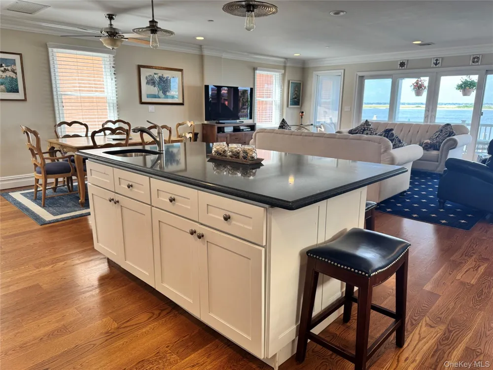 839 W Park Avenue Long Beach, NY 11561