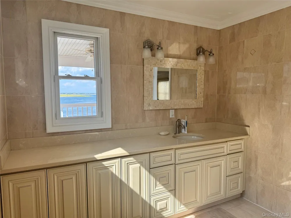 839 W Park Avenue Long Beach, NY 11561