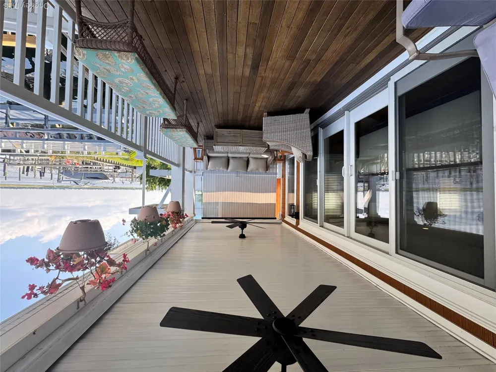 839 W Park Avenue Long Beach, NY 11561
