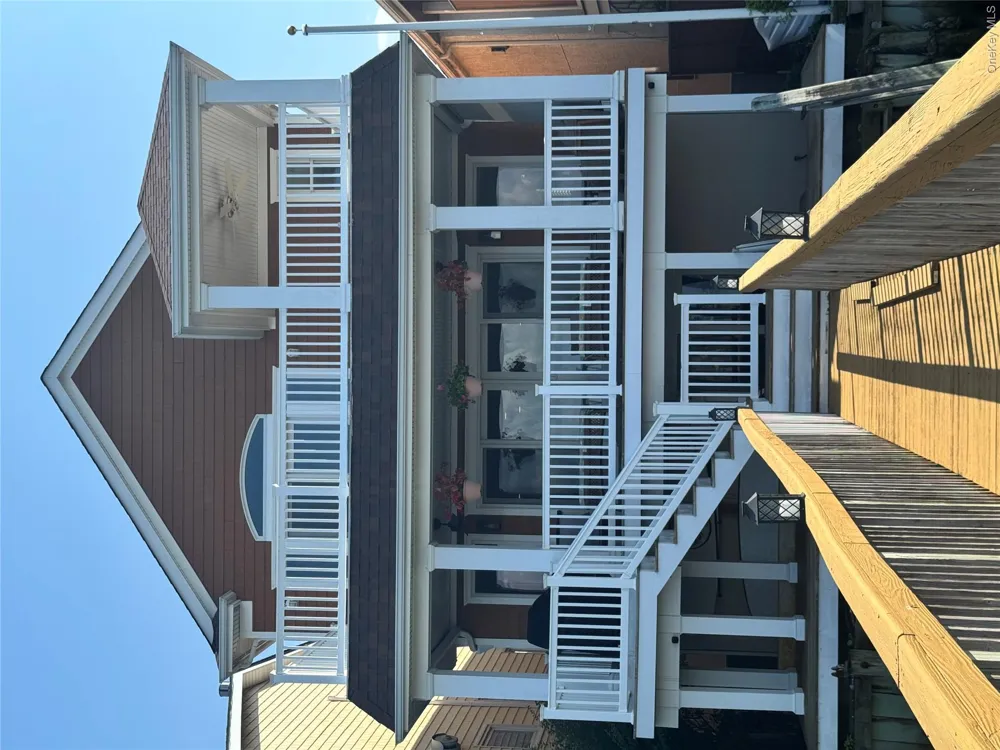 839 W Park Avenue Long Beach, NY 11561