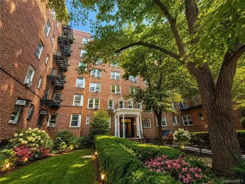8511 34th Avenue #3H