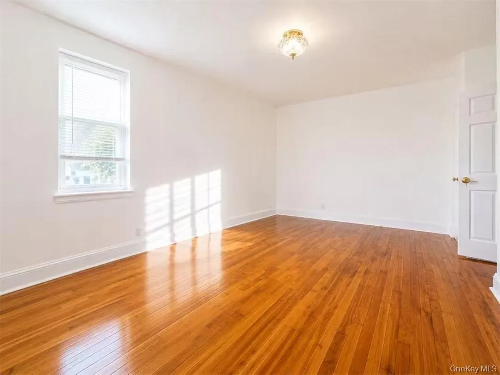 8511 34th Avenue #3H Jackson Heights, NY 11372
