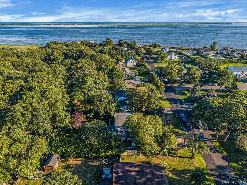 189 Belleview Avenue Center Moriches, NY 11934