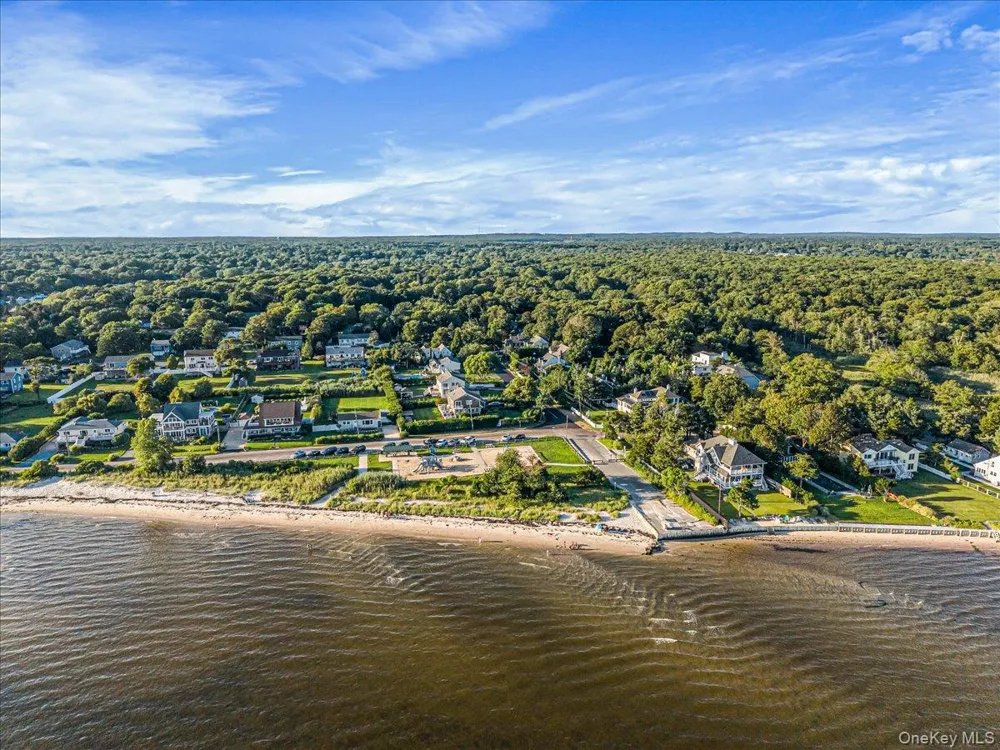 189 Belleview Avenue Center Moriches, NY 11934