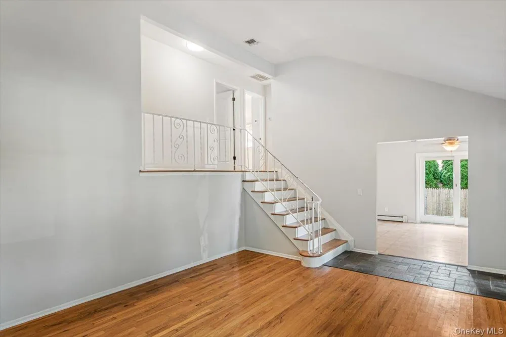 189 Belleview Avenue Center Moriches, NY 11934