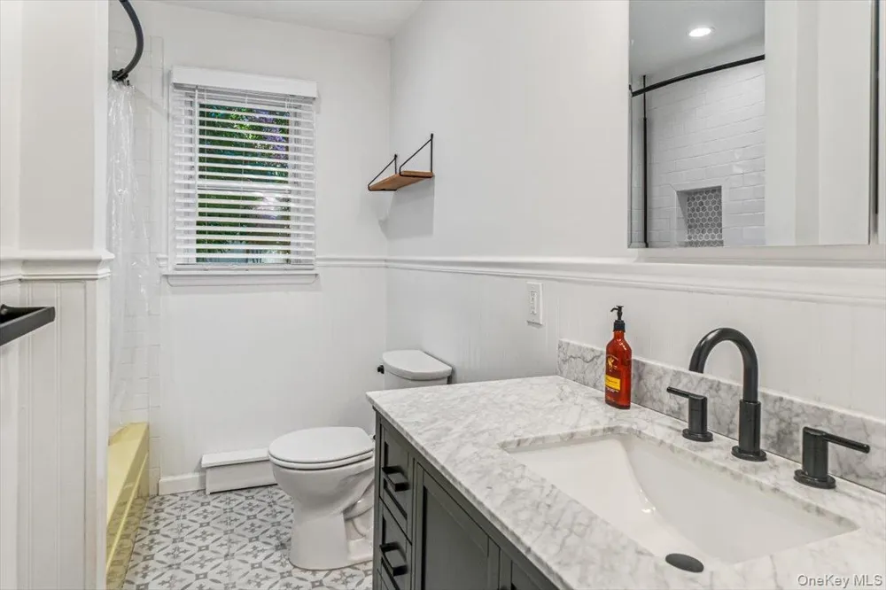 189 Belleview Avenue Center Moriches, NY 11934