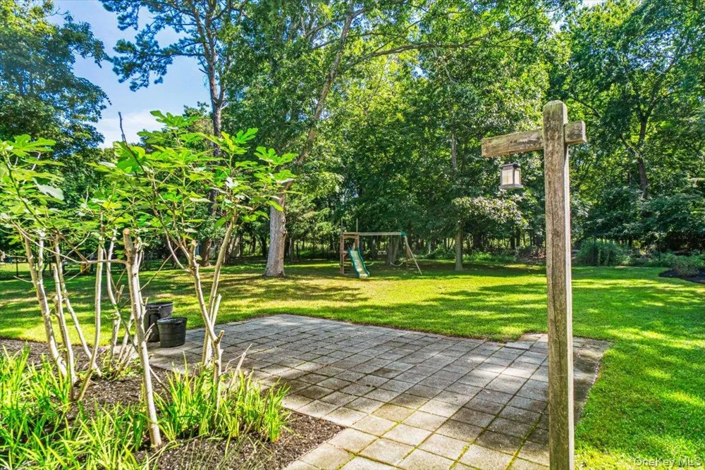 189 Belleview Avenue Center Moriches, NY 11934