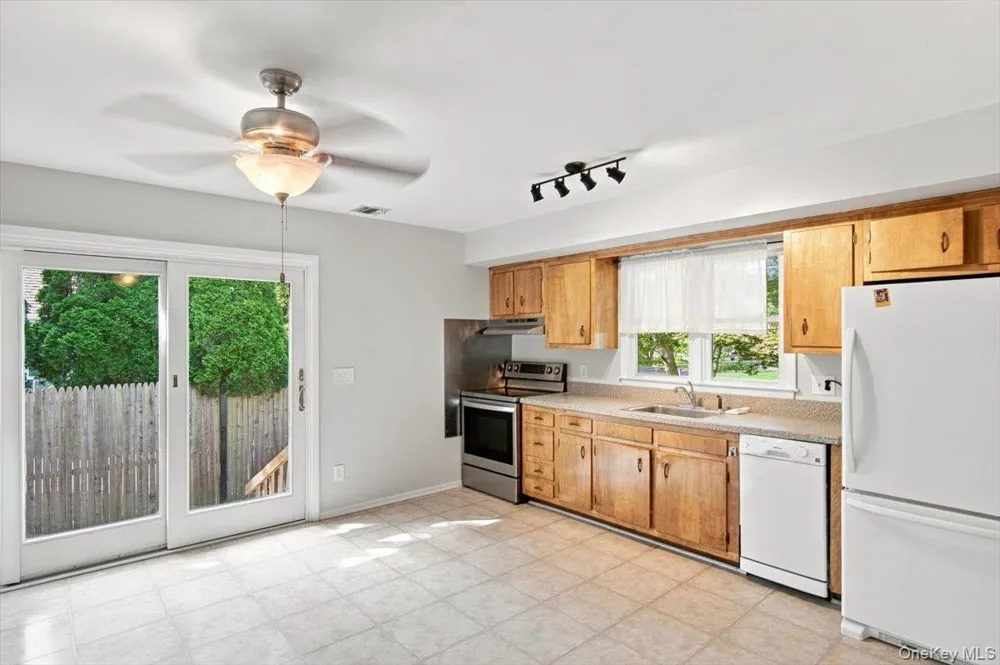 189 Belleview Avenue Center Moriches, NY 11934