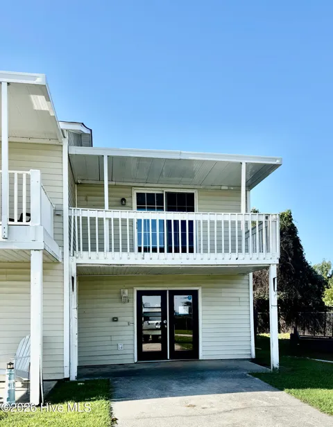 78 Shoreline Drive