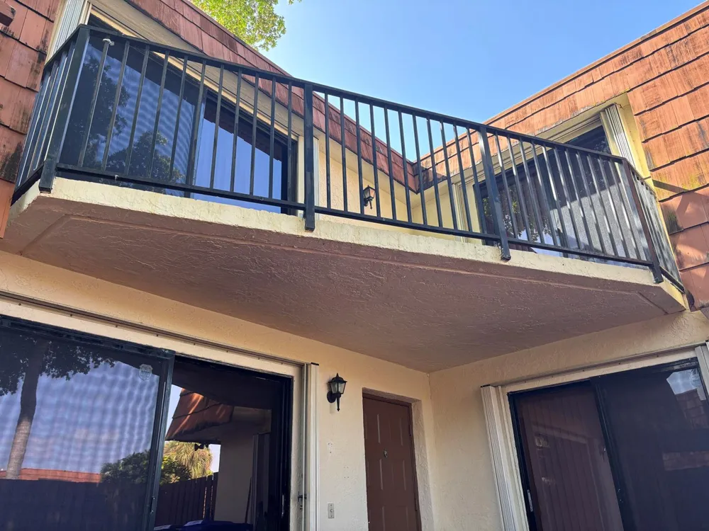 1701 S CORAL TERRACE #1701 North Lauderdale, FL 33068