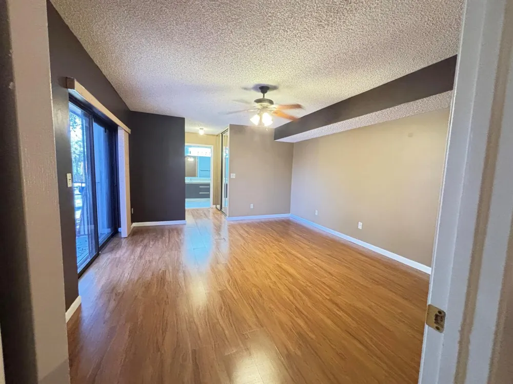 1701 S CORAL TERRACE #1701 North Lauderdale, FL 33068
