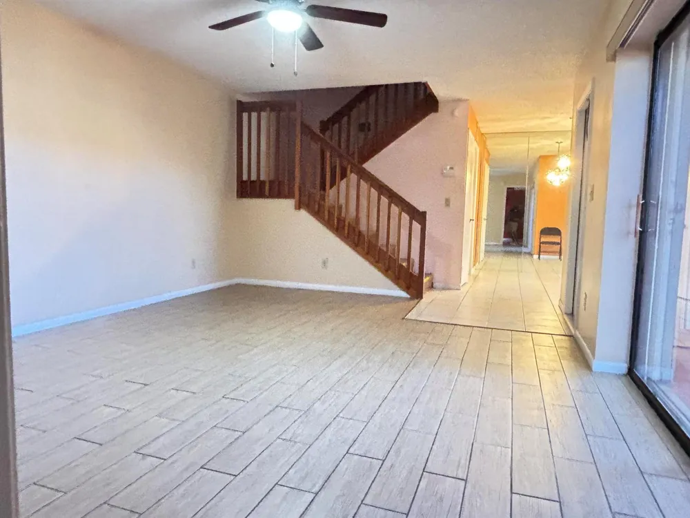 1701 S CORAL TERRACE #1701 North Lauderdale, FL 33068