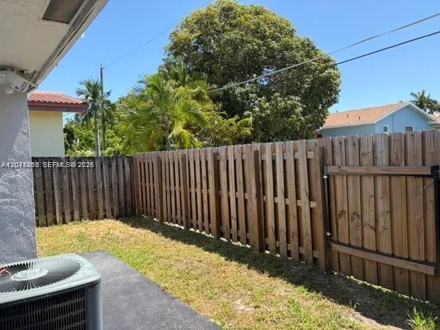 206 NE 1st Ct #1 North Dania Beach, FL 33004