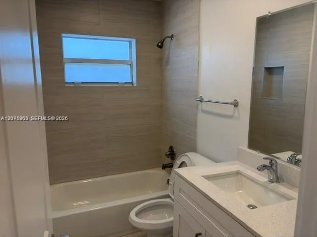 206 NE 1st Ct #1 North Dania Beach, FL 33004