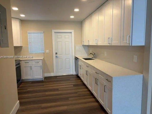 206 NE 1st Ct #1 North Dania Beach, FL 33004