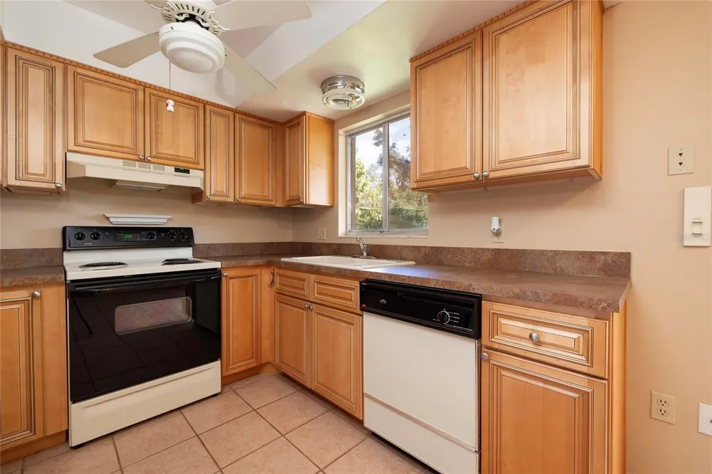 6355 102ND TERRACE Pinellas Park, FL 33782