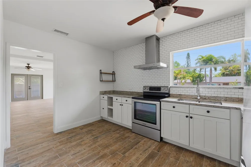 3030 A 5TH STREET St Petersburg, FL 33704