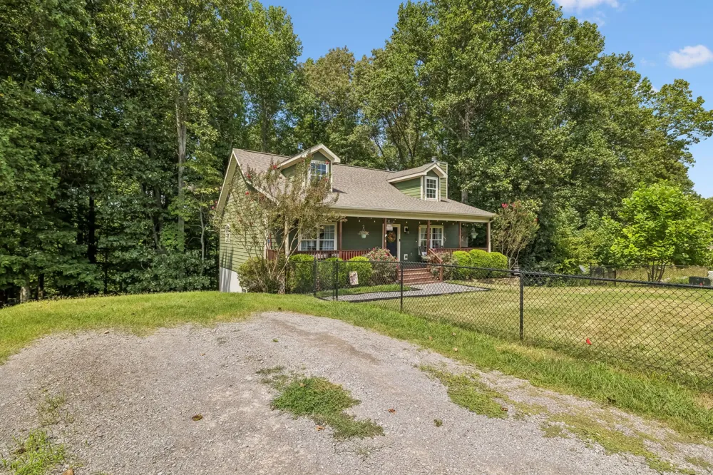 135 Shiloh Ln Smithville, TN 37166