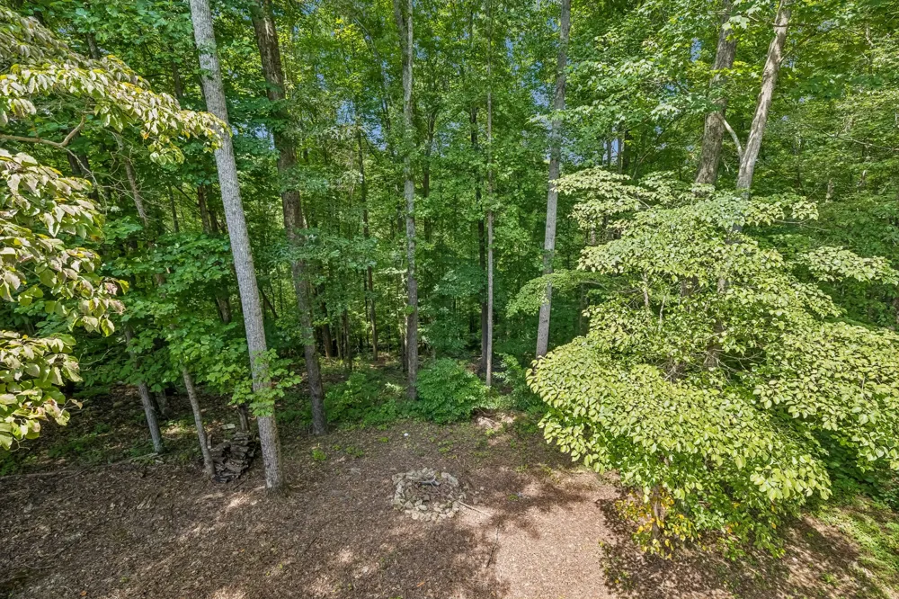 135 Shiloh Ln Smithville, TN 37166