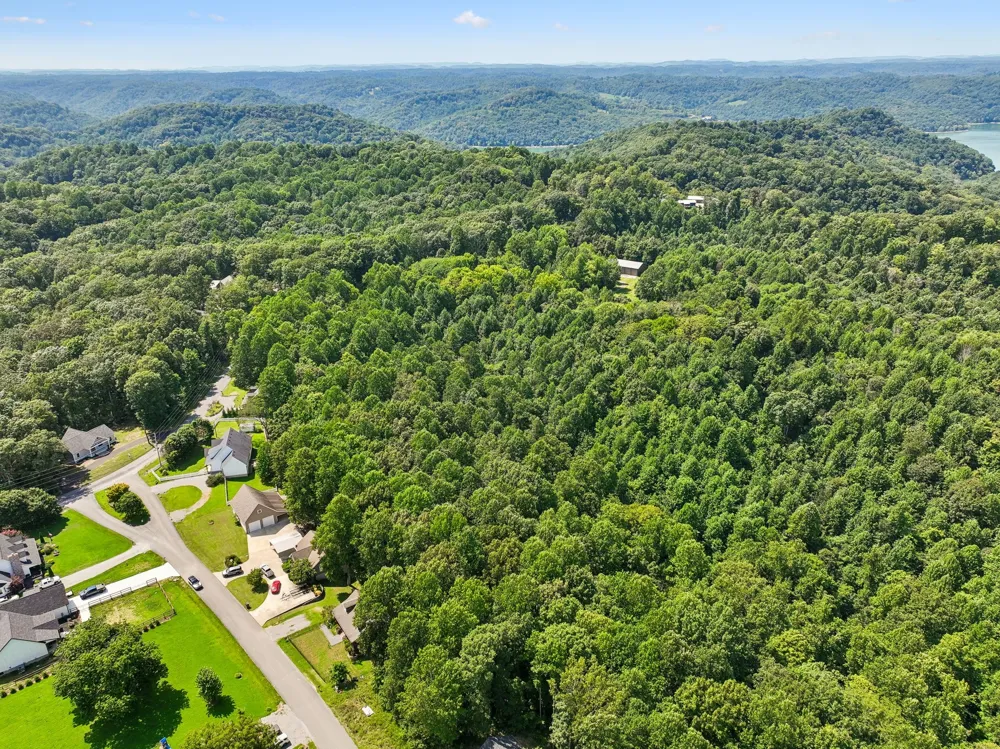 135 Shiloh Ln Smithville, TN 37166