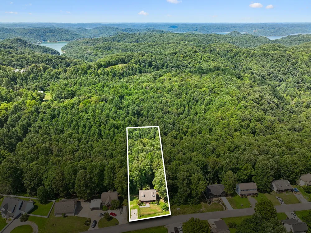 135 Shiloh Ln Smithville, TN 37166