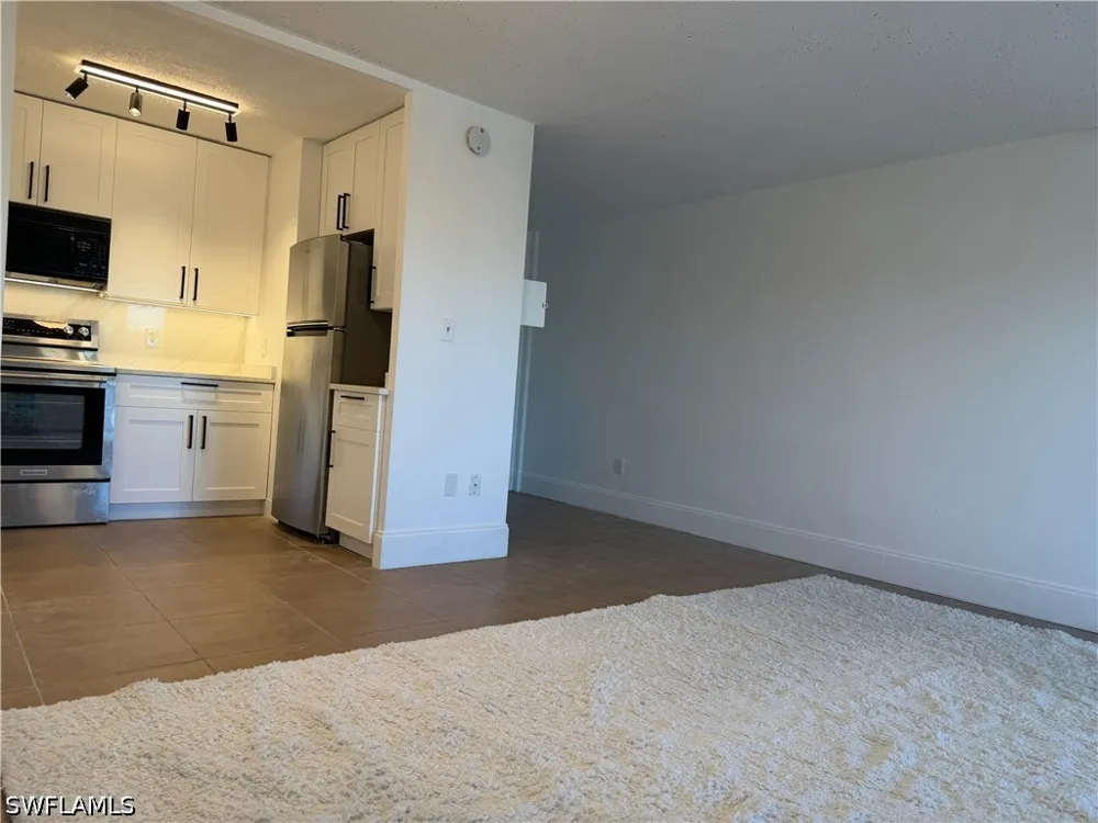 W 1st Street #303 Fort Myers, FL 33901