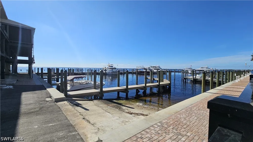 W 1st Street #303 Fort Myers, FL 33901