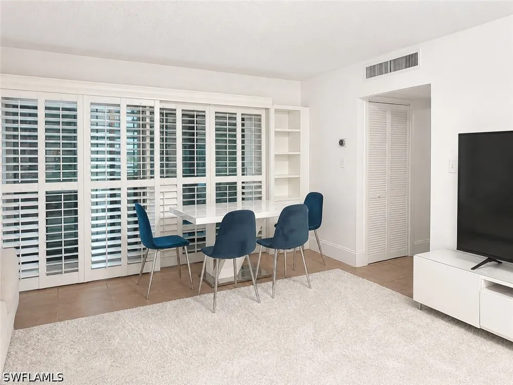 W 1st Street #303 Fort Myers, FL 33901
